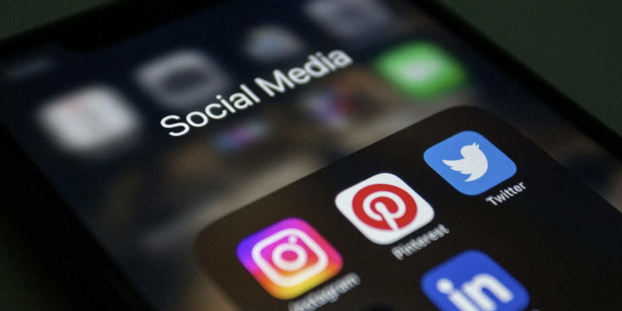 Even kijken wordt al snel blijven: hoe social media FOMO aanwakkert