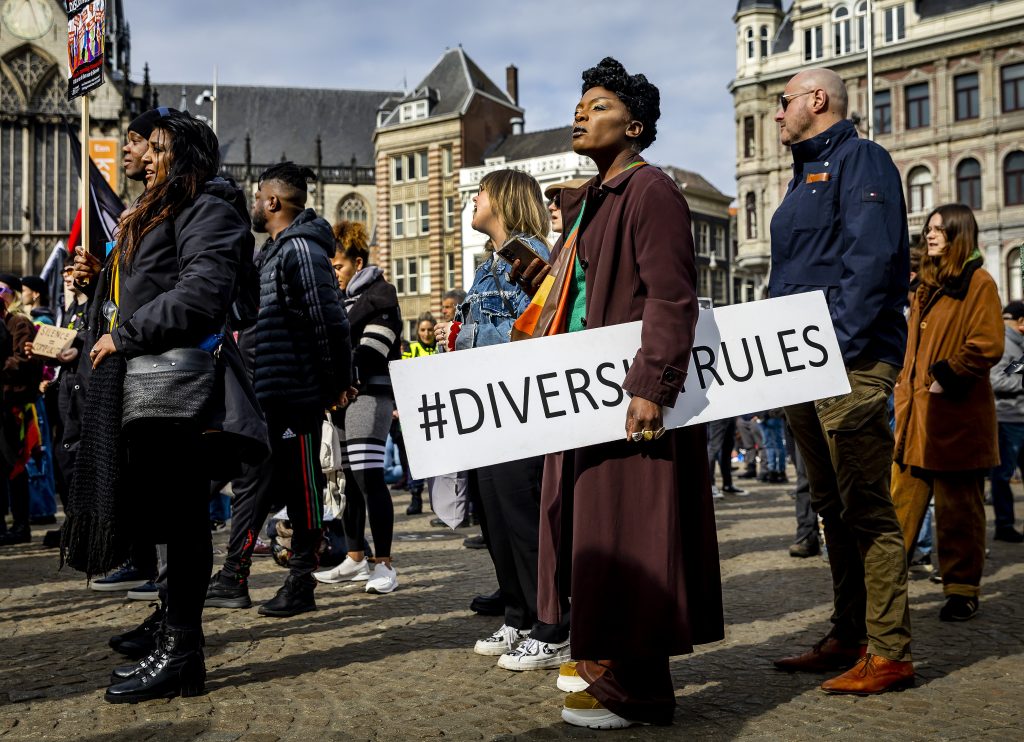 Integratieparadox: goed geïntegreerd en gevoelsmatig toch geen onderdeel van de samenleving