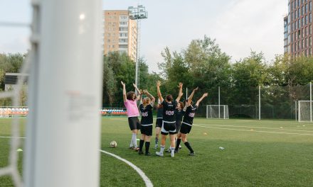 De toenemende populariteit van vrouwenvoetbal onder studentensportverenigingen