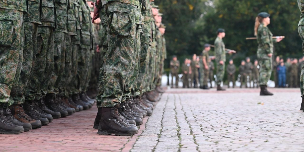 Testen veiligheid nieuwe rekruten Defensie: augustus plus tien maanden