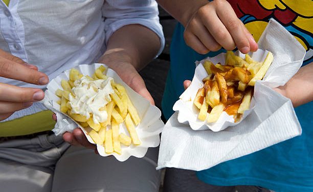 Gemengde Ervaring bij Reggie’s Snackhouse: Vriendelijkheid en Verbeterpunten