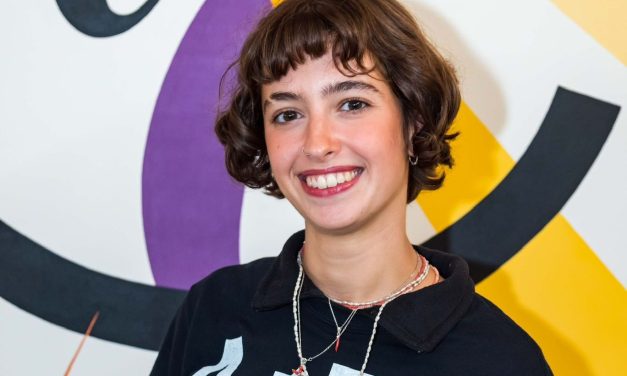 Noa de Goede, jonge vrouw in de kunstwereld: ‘Ik heb geen zin om me te moeten bewijzen aan al die oude mannen’
