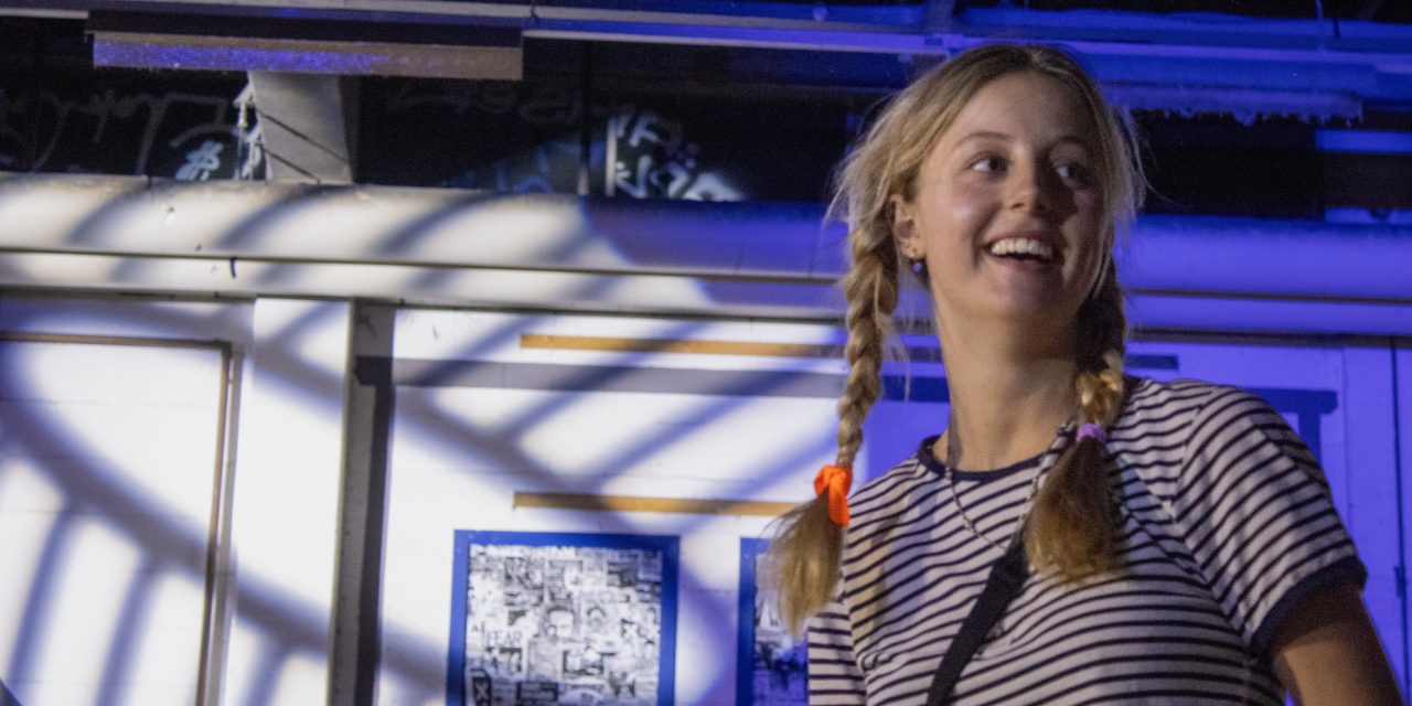 Gewoon omdat ze niet anders wil