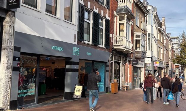 Nederland telt steeds meer tweedehands kledingwinkels, terwijl de ‘gewone’ zaak verdwijnt