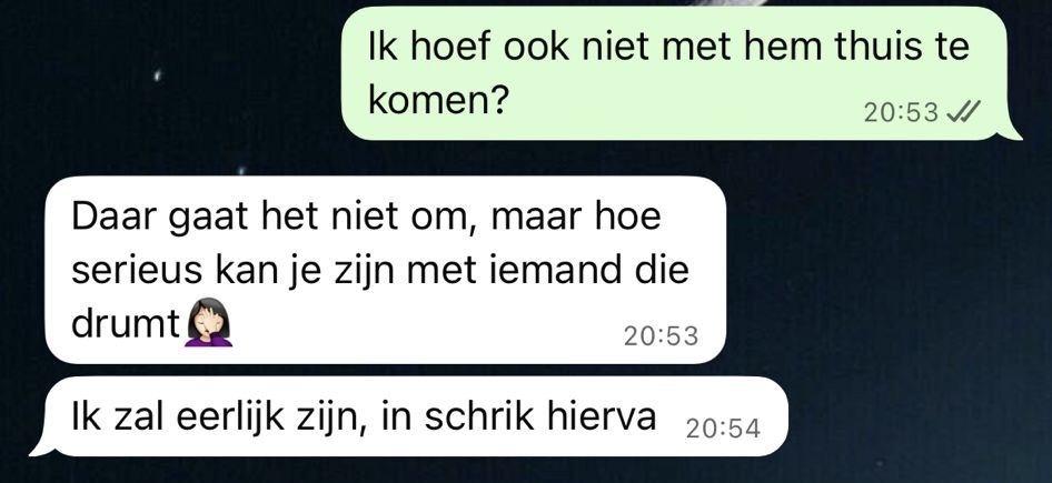 Een moeder met een rugzak