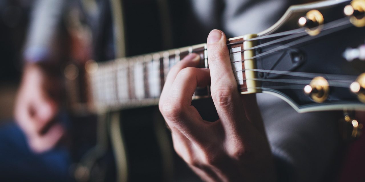 Veel jonge muzikanten dromen van het podium, maar de weg ernaartoe is onzeker