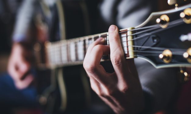 Veel jonge muzikanten dromen van het podium, maar de weg ernaartoe is onzeker