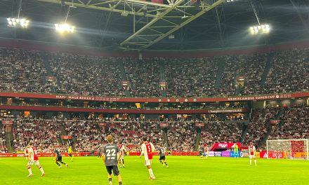 Ajax vindt in doelpuntenfestijn simpel zijn weg langs Willem II