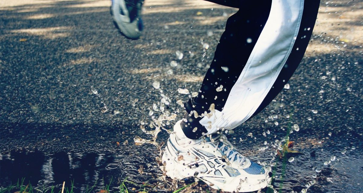 Fact-check: verbrand je sneller calorieën door te sporten in de regen?