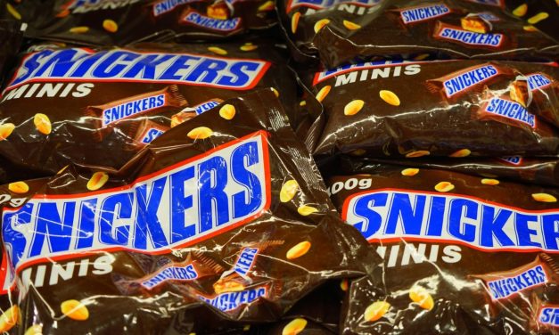 Factcheck: nee, je kunt niet beter een Snickers eten dan een proteïnereep