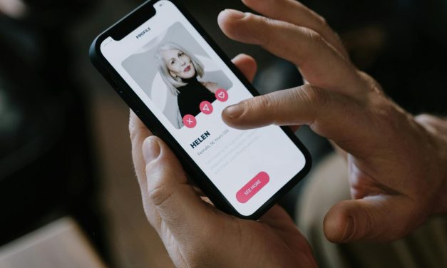 Factcheck: Swipen op datingapps of gokverslaafd?