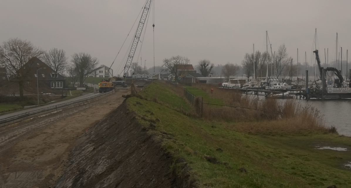 Werkzaamheden Markermeerdijken deels stilgelegd vanwege mogelijke explosieven Tweede Wereldoorlog