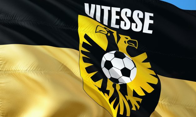Vitesse terug in het betaald voetbal: hoop, onzekerheid en verbondenheid