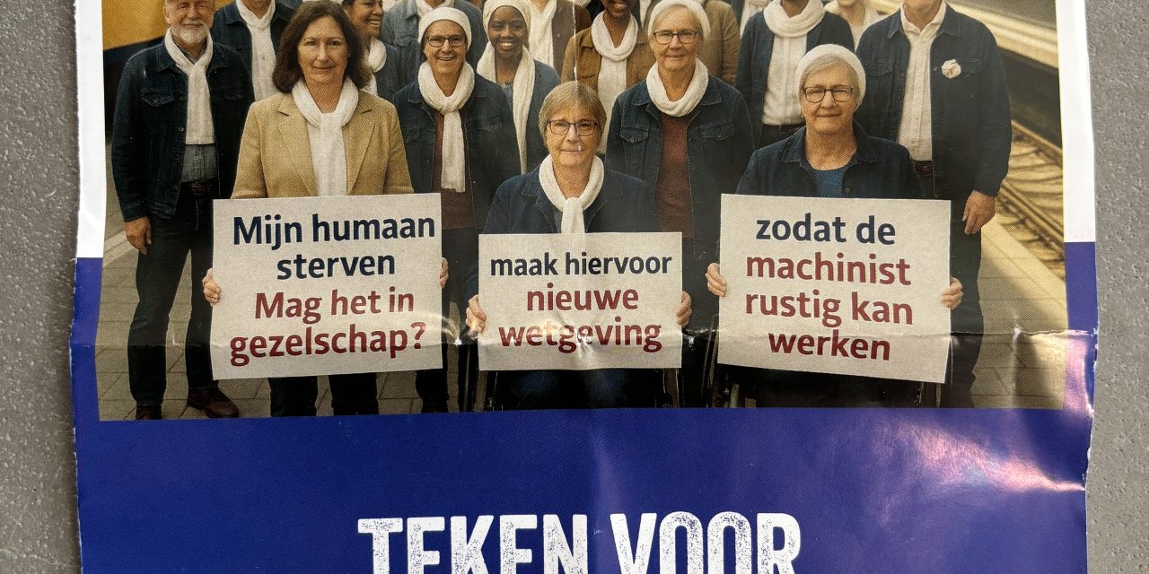 Sit-in op Utrecht Centraal om handtekeningen te werven voor euthanasiewetswijziging