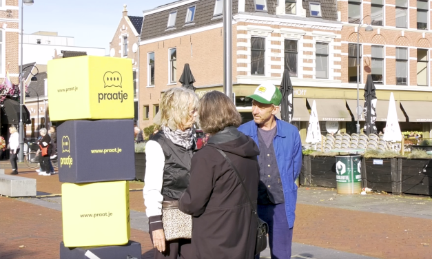 Maakt een praatje met een onbekende jongeren gelukkiger?