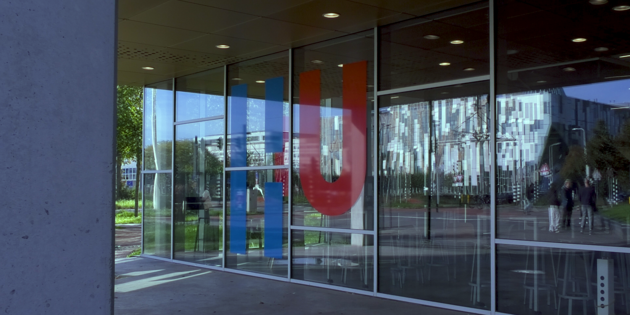 HU blijft onderaan in Keuzegids, ondanks stijgende studenttevredenheid