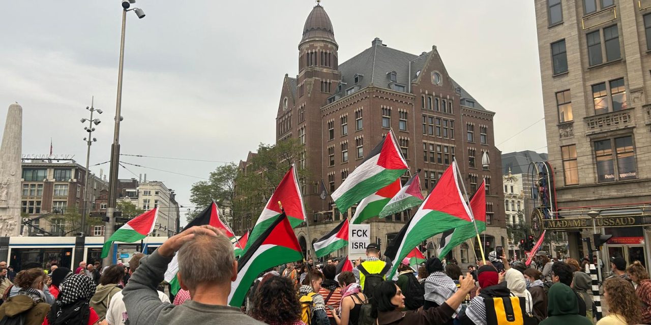 Demonstratie op de Dam ontbonden na steun voor Hamas: wat willen activisten nog bereiken?