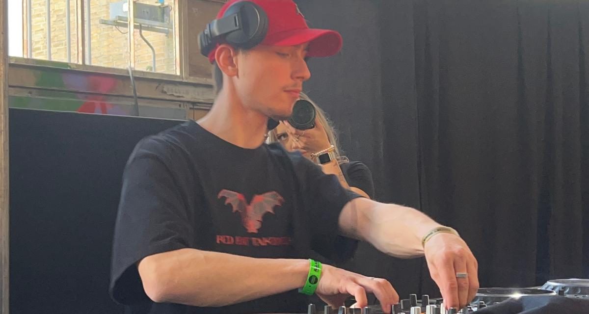 ADE staat vol met dj’s, maar hoe zorg je ervoor dat je als beginner opvalt?