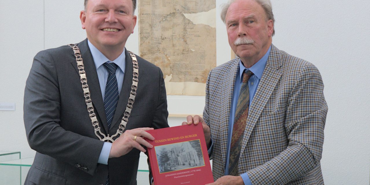 Wim Schaik laat met zijn nieuwe boek de waarde van het gemeentelijk historisch archief zien