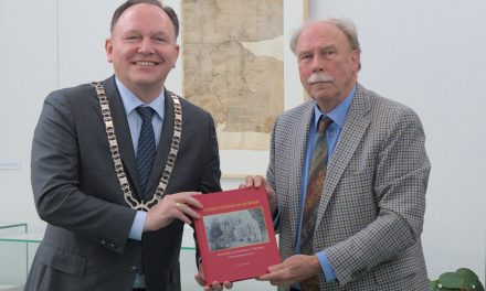 Wim Schaik laat met zijn nieuwe boek de waarde van het gemeentelijk historisch archief zien