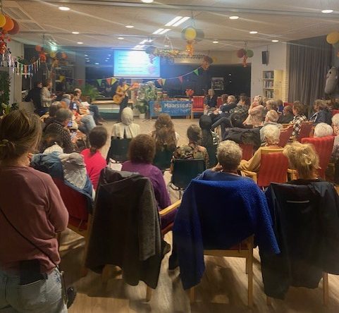 Nieuwe zangavond voor anderstalige Nederlanders in Stichtse Vecht drukbezocht