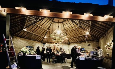 Kerstfair op boerderij voor goed doel: ‘Wij willen iets voor de voedselbank betekenen.’