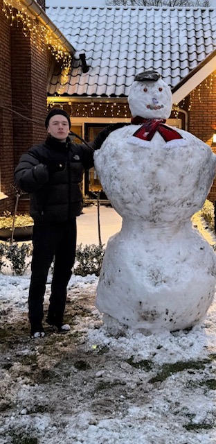 Twee meter sneeuwplezier in Hengelo