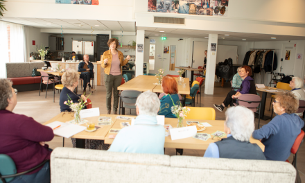 80 plussers herbeleven hun tijd als jonge meisjes