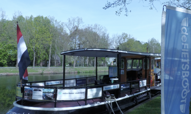 Fietsboot Stichtse Vecht al tien jaar succes