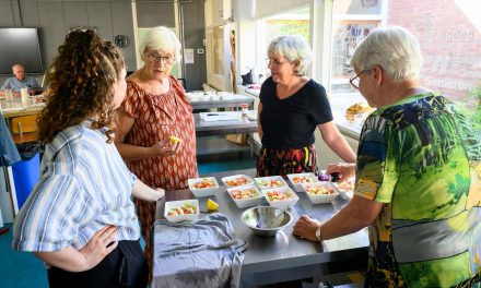 Koken als ontmoetingsplek in Loenen aan de Vecht