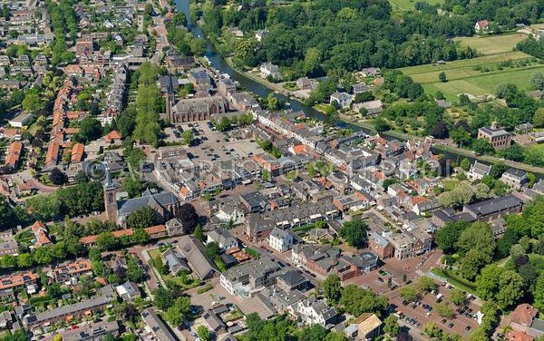 ‘Drone-Opa’ Gerhard Hof toont Breukelen van nu en de toekomst