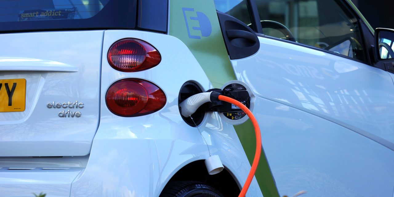 Subsidiepot elektrische auto nog halfvol: ‘Ik zet eerder in op waterstof’