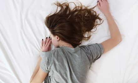 Factcheck: heeft de kant waar je slaapt in bed invloed op de slaapkwaliteit?