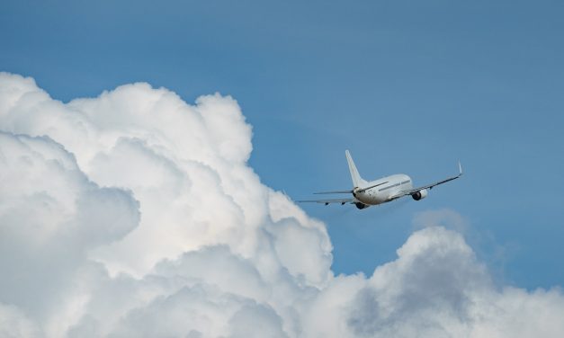 Schiphol hoeft minder te krimpen: een klap in het gezicht voor het milieu en omwonenden