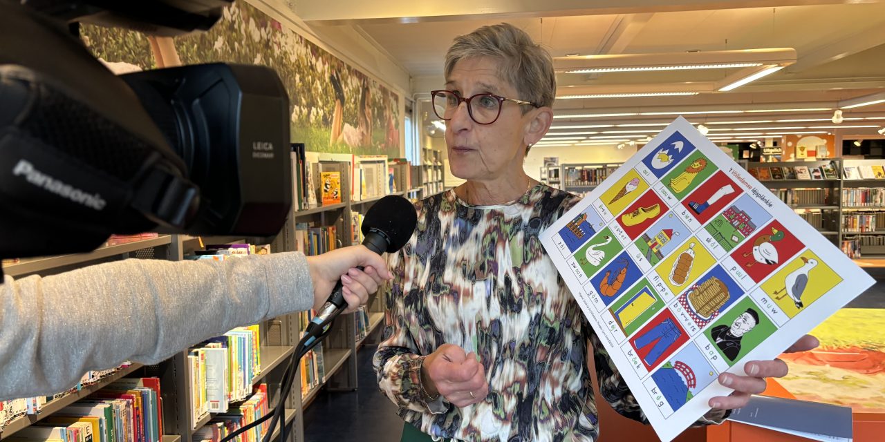 Volendamse werkgroep: ‘Grootouders zien het Volendams bij hun kleinkinderen verdwijnen’