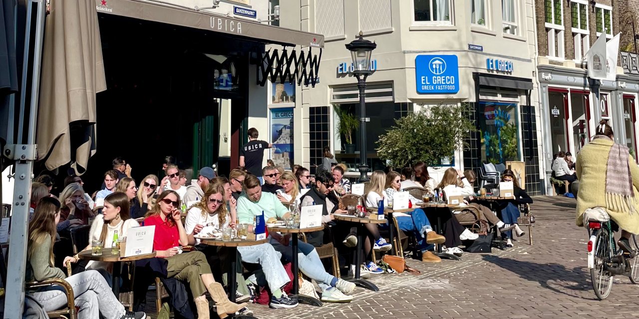 Zaagtandpluim zorgt voor terrasweer overdag en winterkou ’s nachts