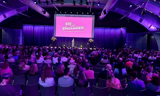 Twee tot drie kinderen voelen zich eenzaam in een klas