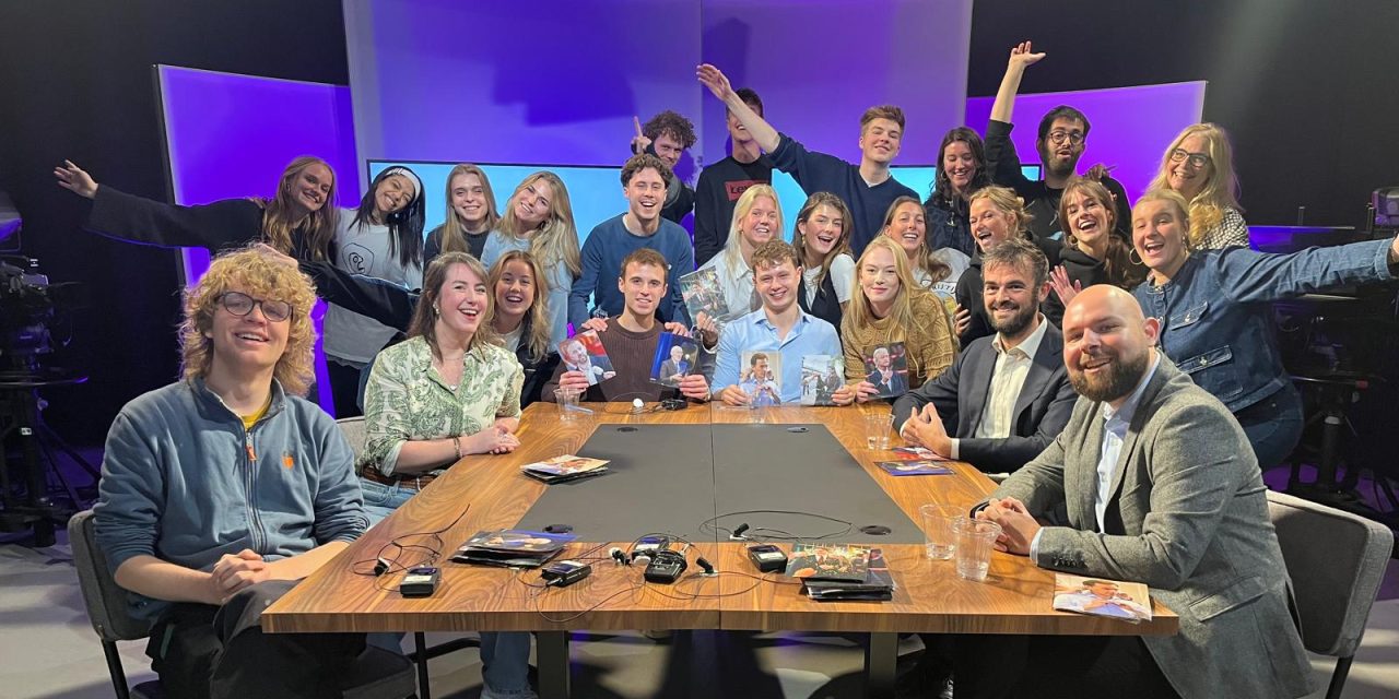 Hoe kijken jongeren naar de politiek?