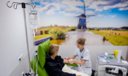 ‘Bepaalde kankersoorten komen minder voor als mensen meer bewegen.’ Is dat zo?