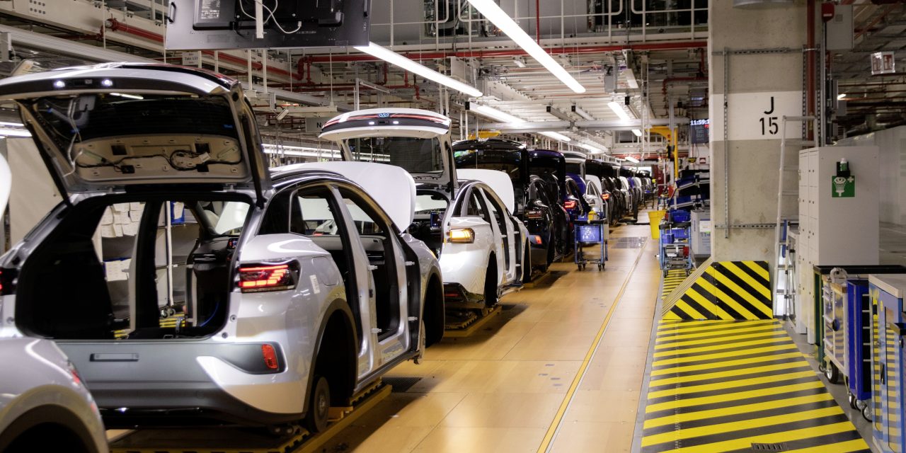 Concurrentie, verduurzaming, verliezen: druk loopt op voor Duitse auto-industrie