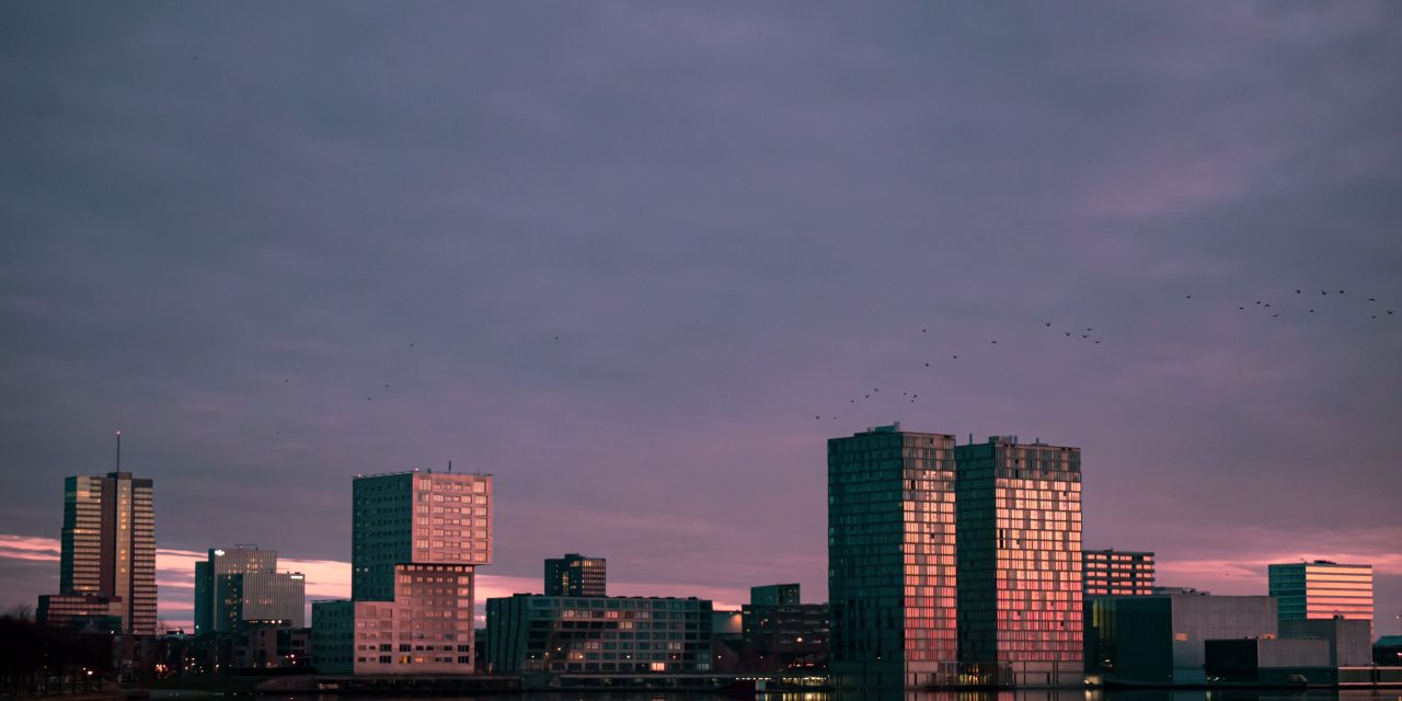 Jonge steden lopen tegelijkertijd tegen ouderdomsproblemen aan