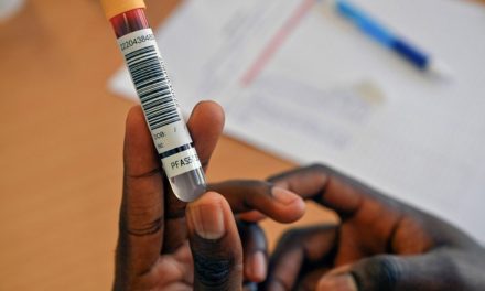 Factcheck: Hebben de meeste Nederlanders een ongezonde hoeveelheid PFAS in hun bloed?