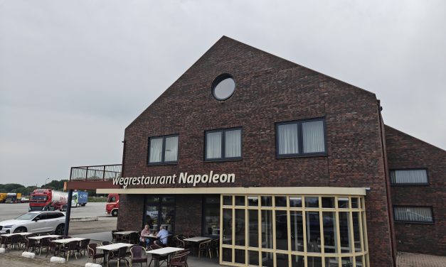 Vrachtwagenchauffeurs gevangen tussen de tijd en de weg