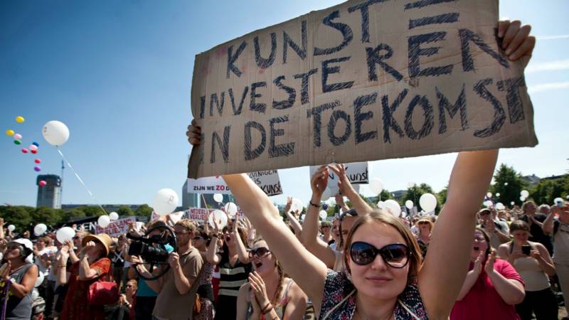 ‘In slechte economische tijden als eerste bezuinigen op de kunst-en cultuursector’