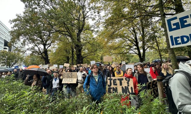 Politieke beroering: Studenten strijden voor renteverlaging en het kwijtschelden van schulden