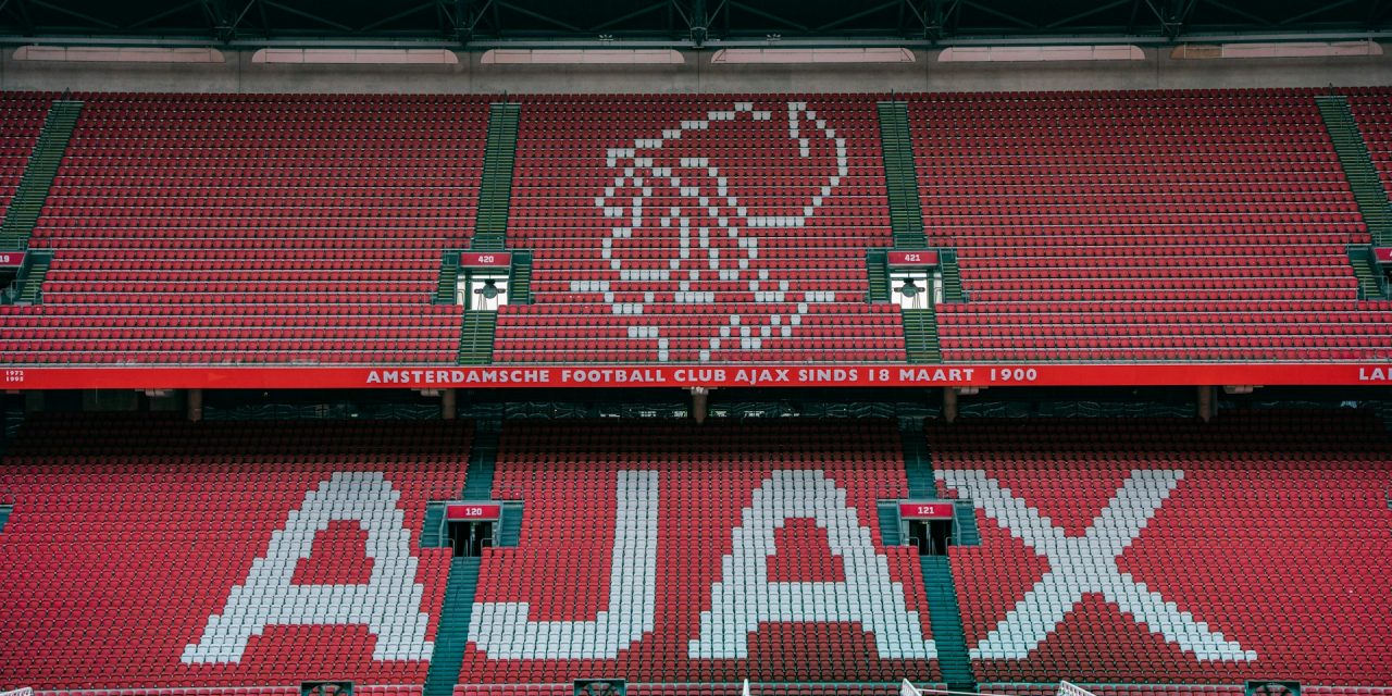 Ajax blijft in negatieve spiraal: algemeen directeur Alex Kroes geschorst