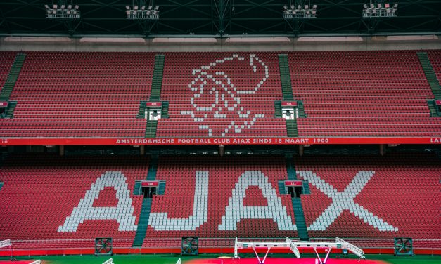 Ajax blijft in negatieve spiraal: algemeen directeur Alex Kroes geschorst