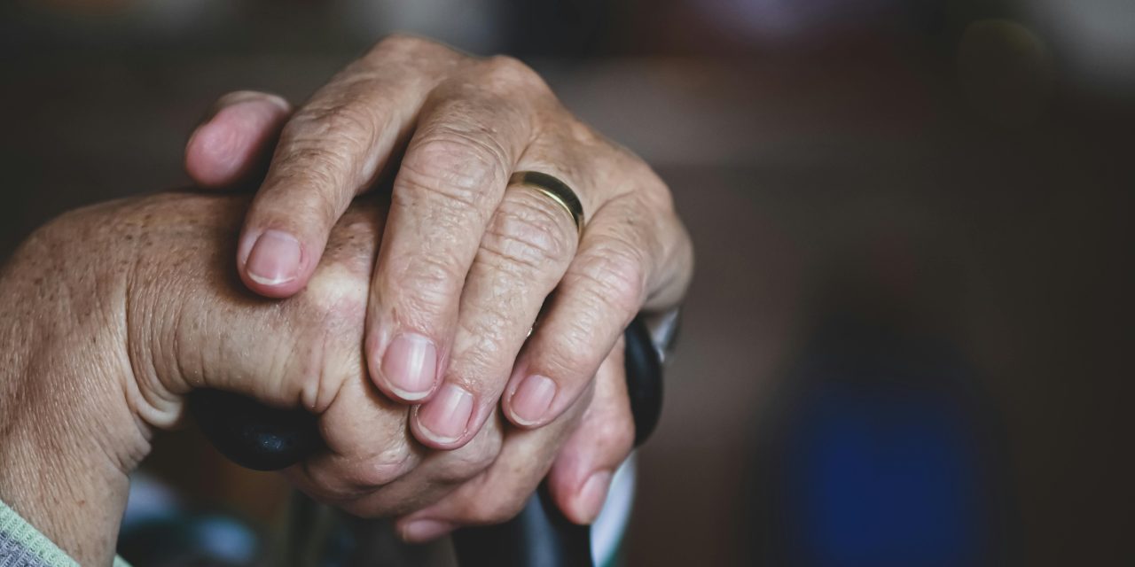 Factcheck: Voor ouderen is dansen een goed middel tegen vallen