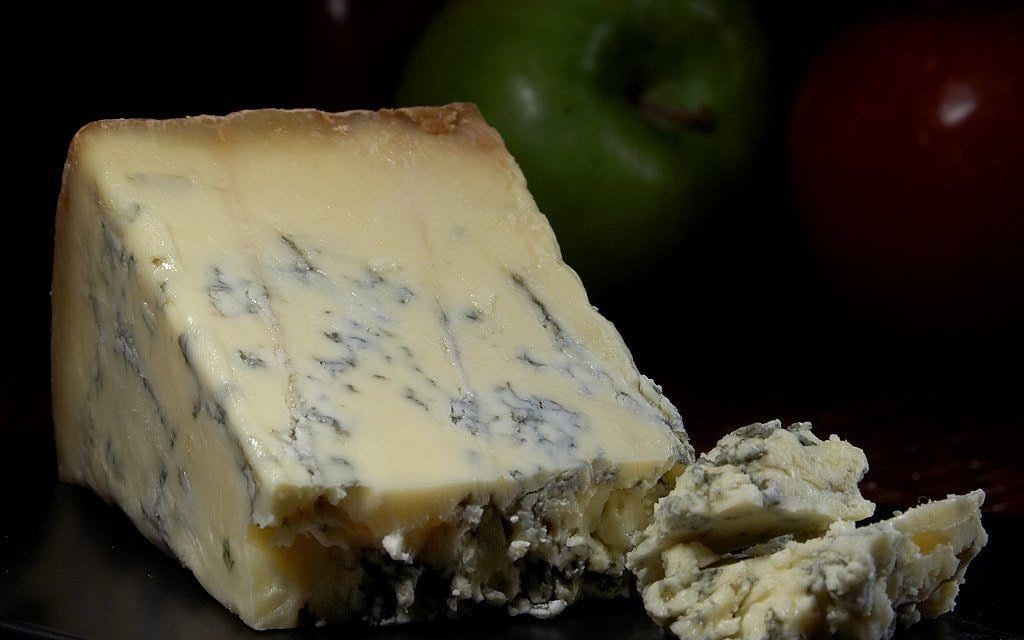 KOKEN OP KLOMPEN: Blauw, wit en vol smaak: de status van schimmelkaas in Nederland