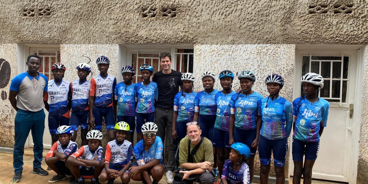 WK in Rwanda: strijd op de fiets, strijd om het imago